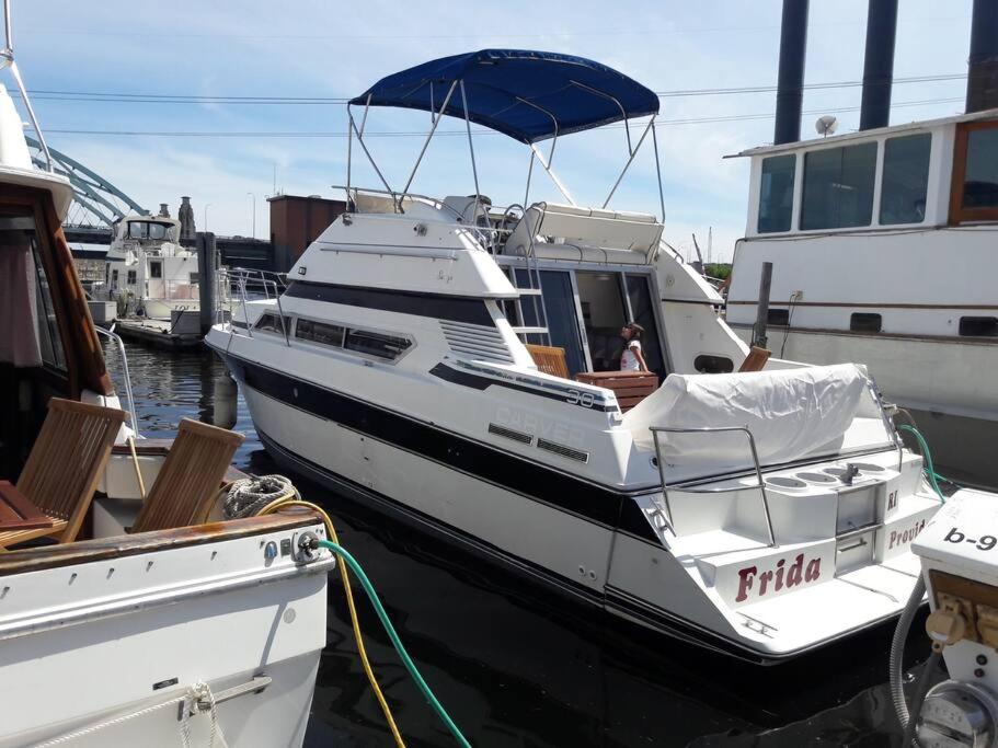 Yacht Stay Providence Marina Exterior photo