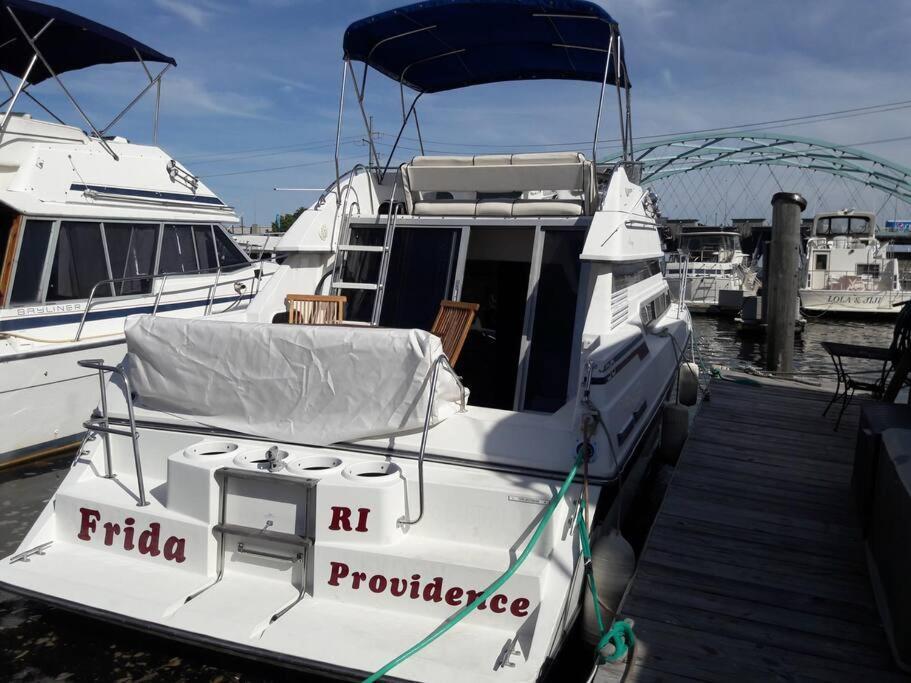 Yacht Stay Providence Marina Exterior photo